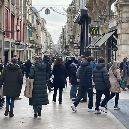 Le Quai Bourgeois Апартаменты *